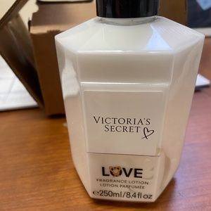 Victoria’s Secret Love 8.4 Oz.